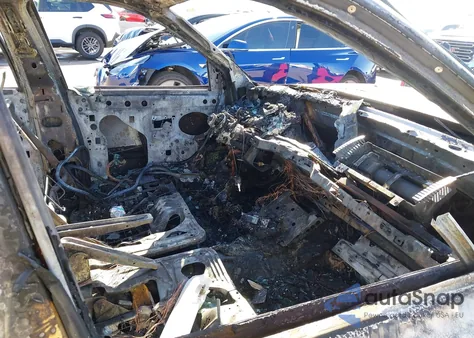 2008 Mercury Grand Marquis Ls z USA, uszkodzony, nr VIN 2MEFM75V98X661212